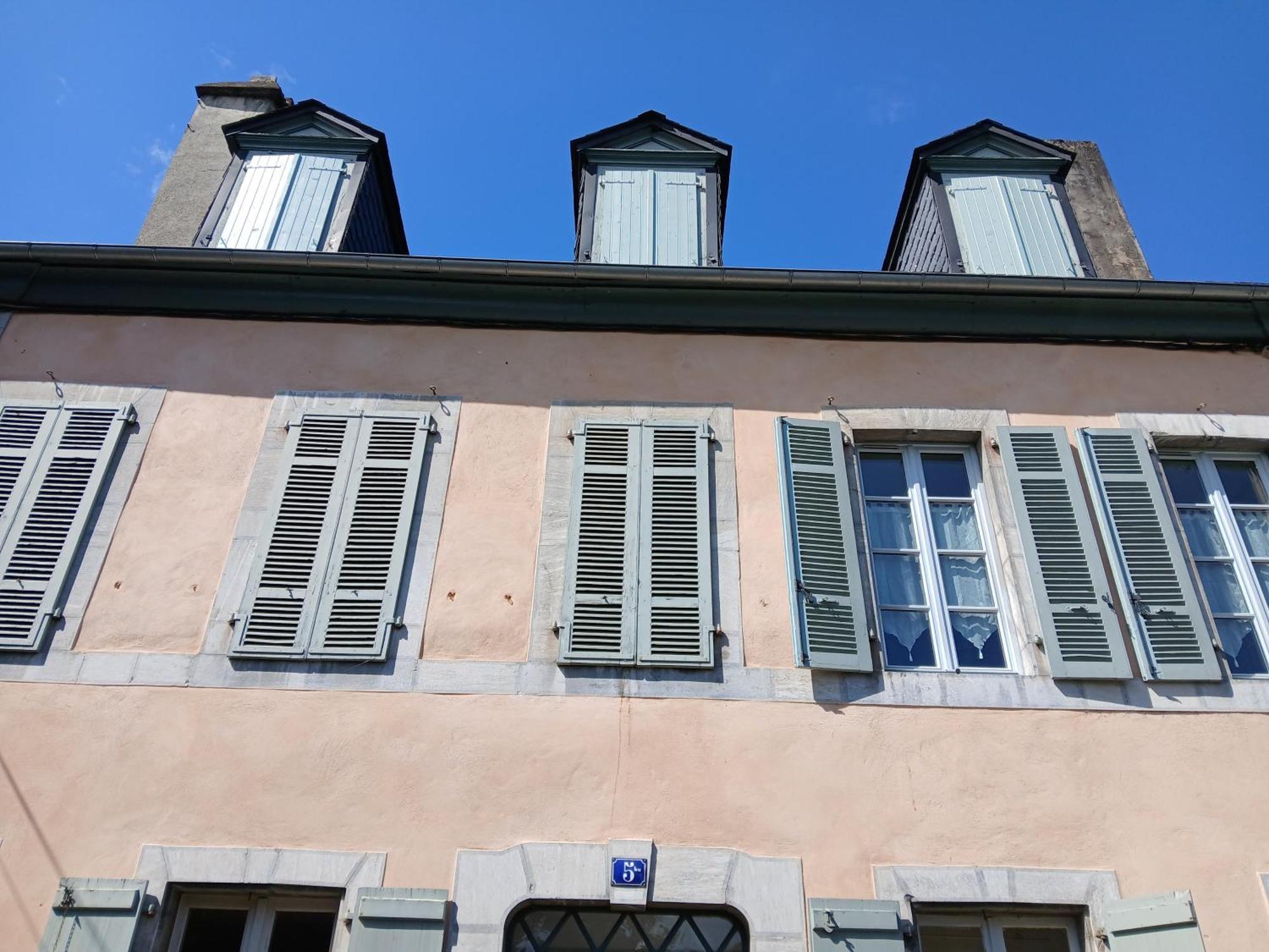 Charmant Appartement Au Centre De Bagnères-de-Bigorre Exterior foto